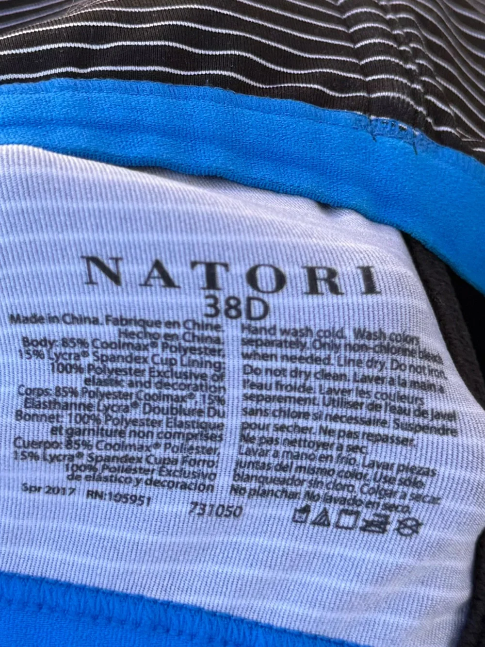 Natori Yogi Contour Convertible Sports Bra size 38D preloved striped - Picture 5 of 8